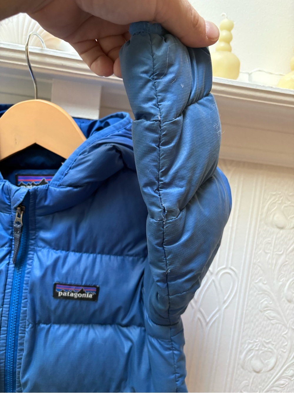Patagonia Blue Hooded Puffer Jacket - Picture 3 of 5